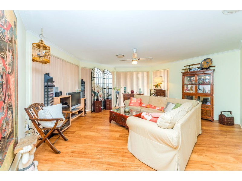 34 Cootharaba Drive, Helensvale QLD 4212