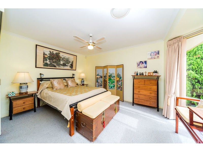 34 Cootharaba Drive, Helensvale QLD 4212