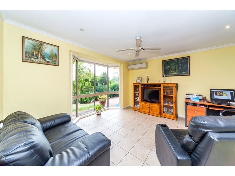 19 Lismore Drive, Helensvale QLD 4212