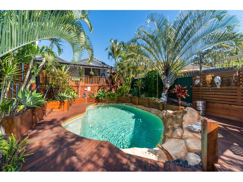 12 Dromana Crescent, Helensvale QLD 4212