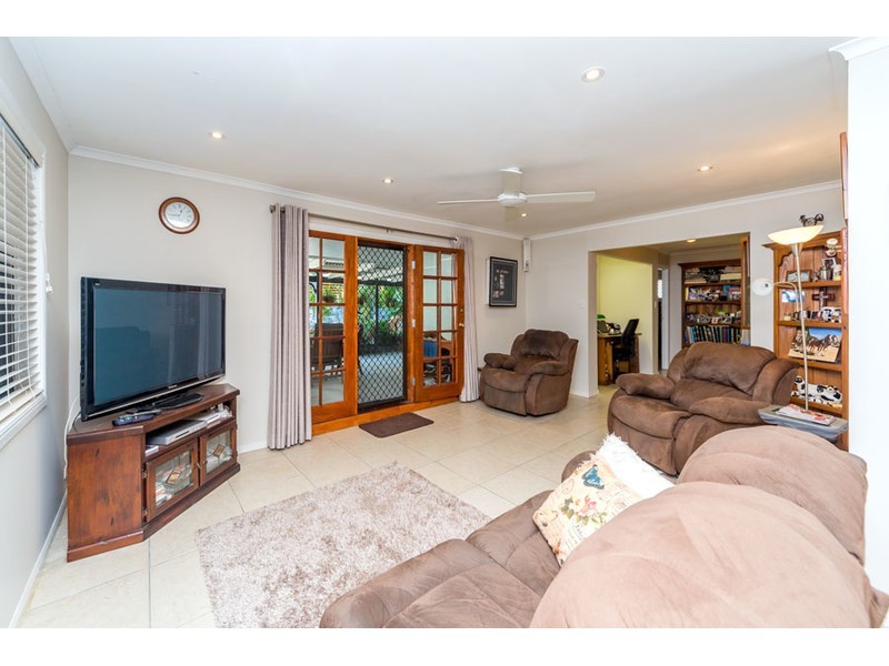 12 Dromana Crescent, Helensvale QLD 4212