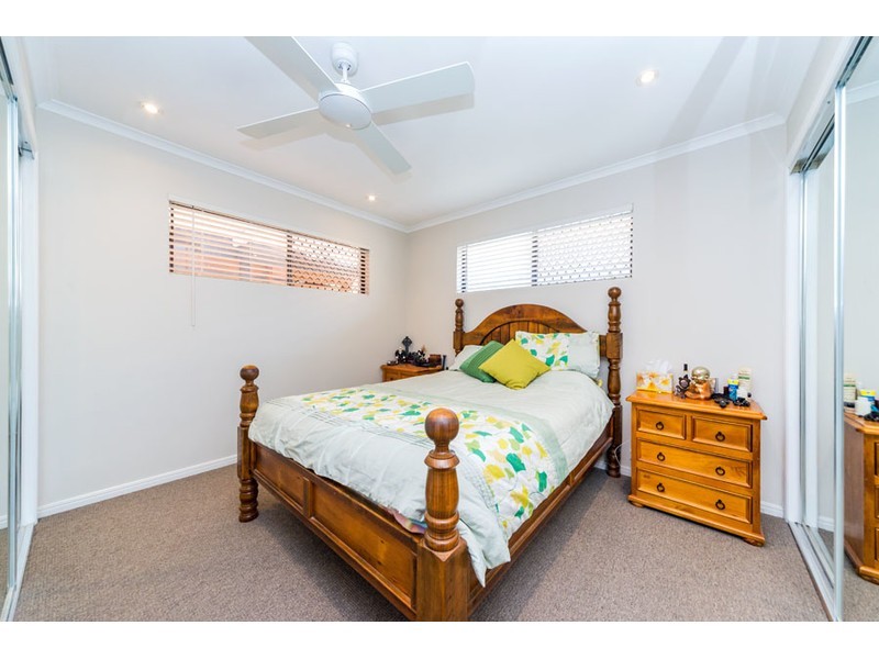 12 Dromana Crescent, Helensvale QLD 4212