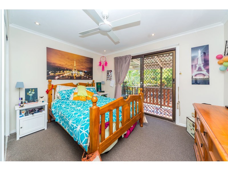 12 Dromana Crescent, Helensvale QLD 4212