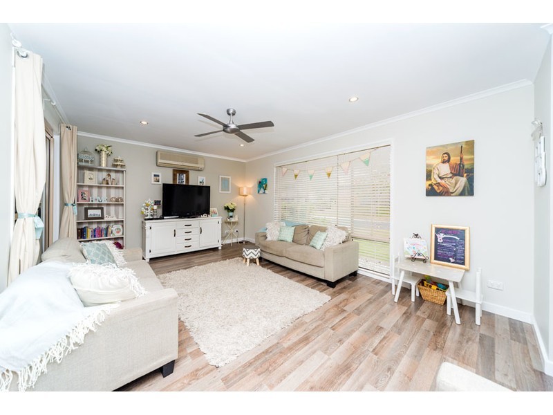 16 Bexley Place, Helensvale QLD 4212
