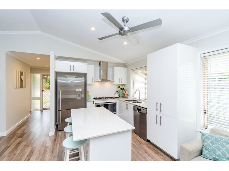 16 Bexley Place, Helensvale QLD 4212