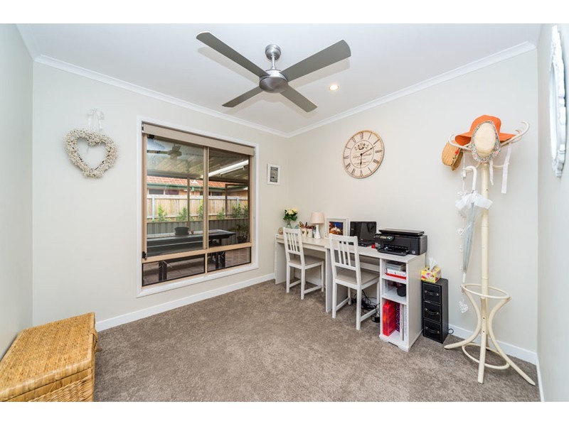 16 Bexley Place, Helensvale QLD 4212