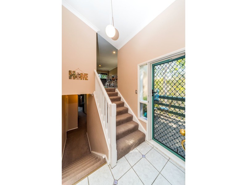 2076/6 Crestridge Crescent, Oxenford QLD 4210