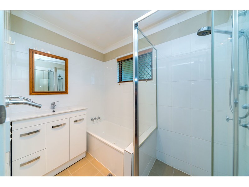 7 Heywood Place, Helensvale QLD 4212