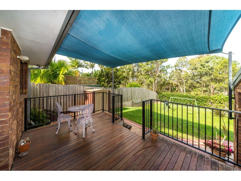 11 Armidale Crescent, Helensvale QLD 4212