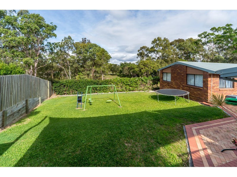 11 Armidale Crescent, Helensvale QLD 4212