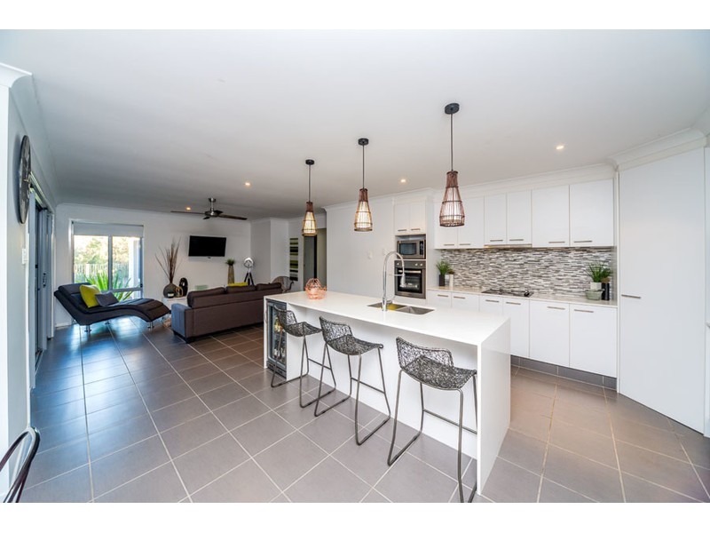 14 Lillypilly Court, Helensvale QLD 4212