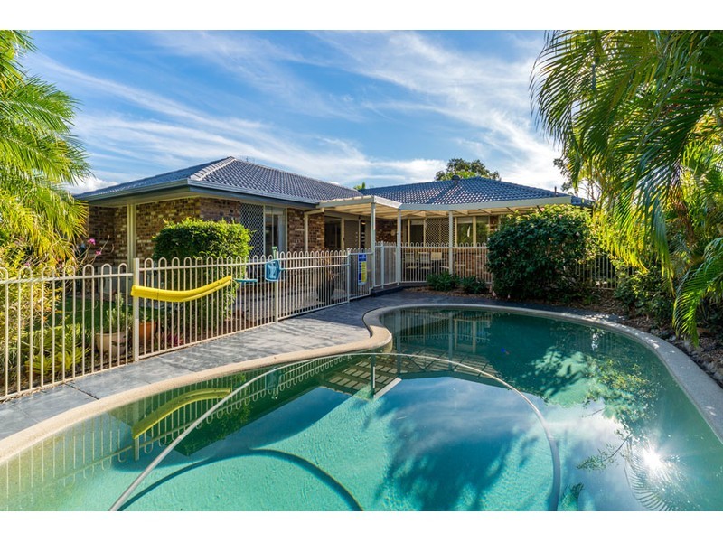 23 Lakeshore Drive, Helensvale QLD 4212