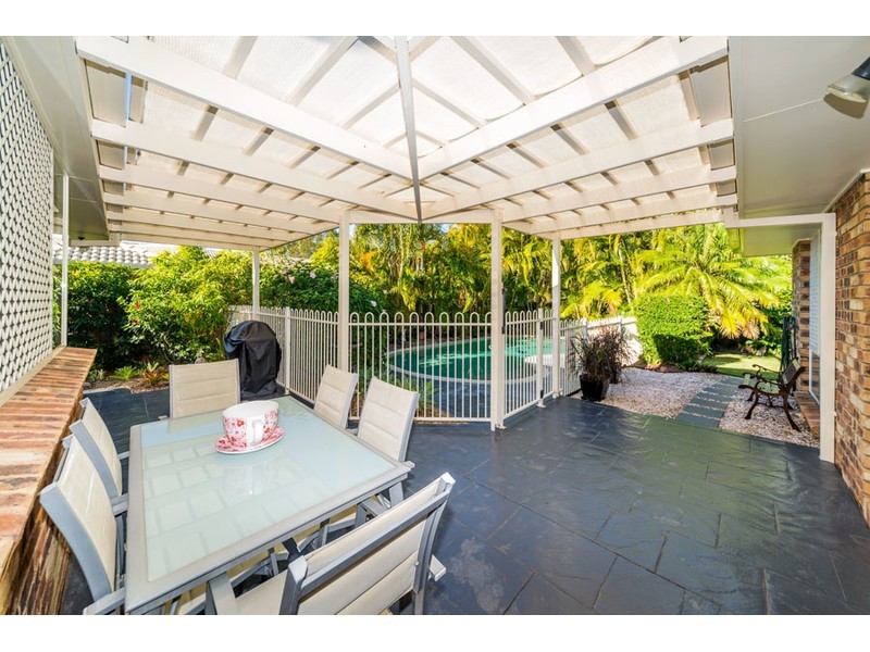 23 Lakeshore Drive, Helensvale QLD 4212