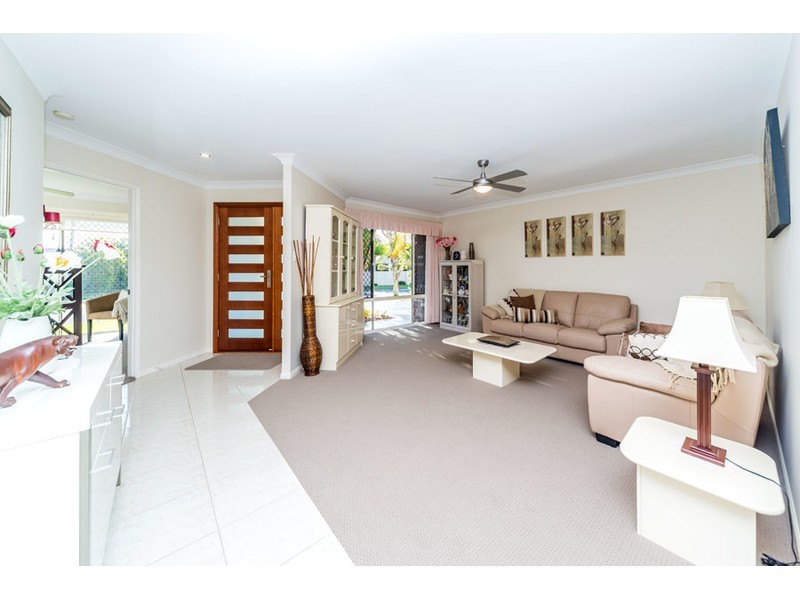23 Lakeshore Drive, Helensvale QLD 4212