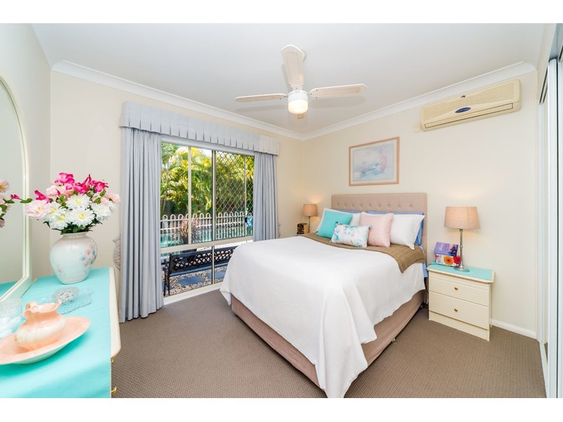 23 Lakeshore Drive, Helensvale QLD 4212