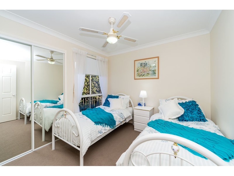 23 Lakeshore Drive, Helensvale QLD 4212