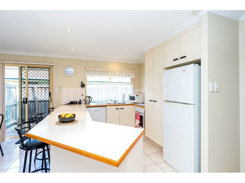 10 Plimsoll Place, Helensvale QLD 4212