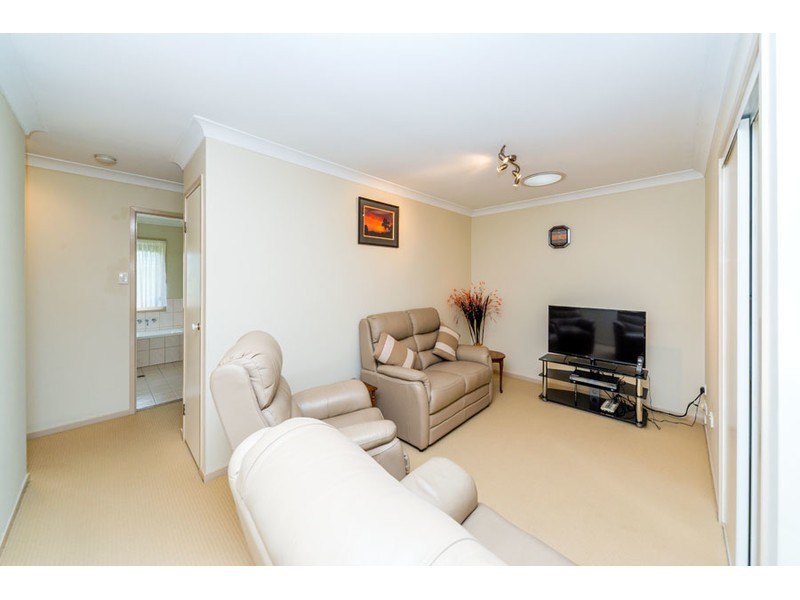 10 Plimsoll Place, Helensvale QLD 4212