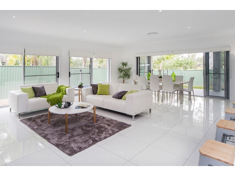 3 Quirindi Court, Helensvale QLD 4212