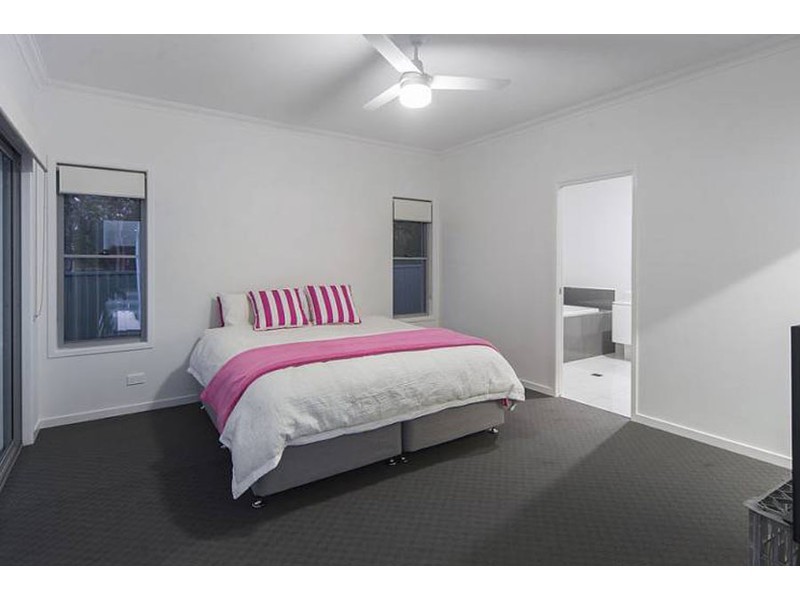 3 Quirindi Court, Helensvale QLD 4212