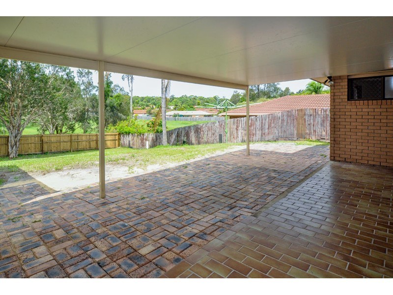 9 Halbury Court, Helensvale QLD 4212