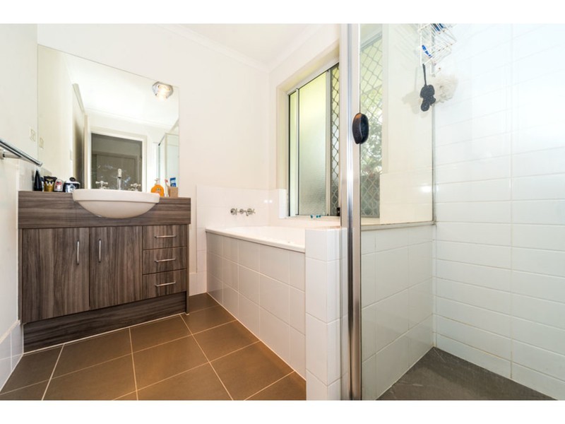 3 Casuarina Way, Helensvale QLD 4212