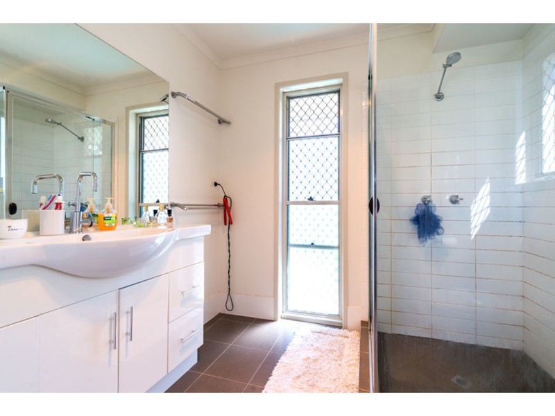3 Casuarina Way, Helensvale QLD 4212