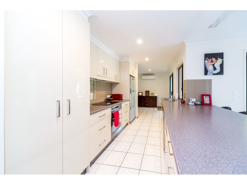 18 Mullewa Crescent, Helensvale QLD 4212
