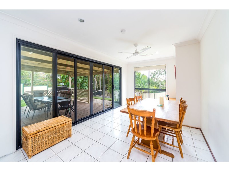 18 Mullewa Crescent, Helensvale QLD 4212