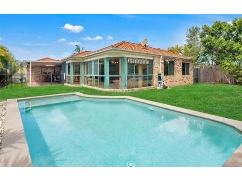 51 Gippsland Drive, Helensvale QLD 4212