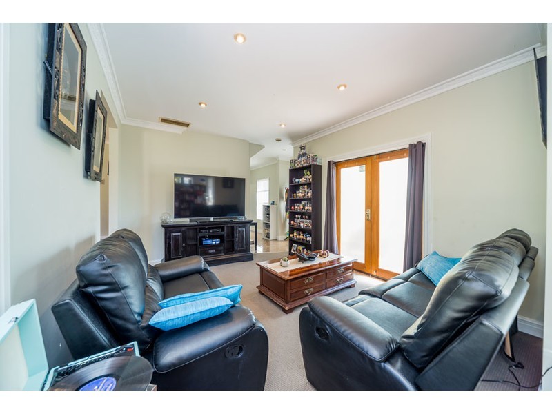 12 Pacific Pines Boulevard, Pacific Pines QLD 4211