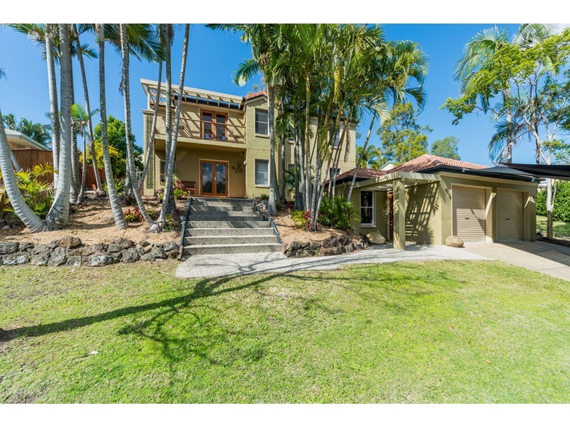 12 Pacific Pines Boulevard, Pacific Pines QLD 4211