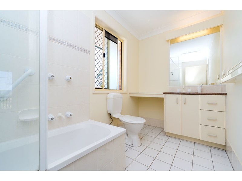 10/2 Doyalson Place, Helensvale QLD 4212