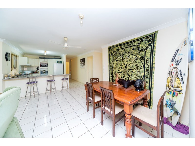 11 Malekula Rise, Pacific Pines QLD 4211