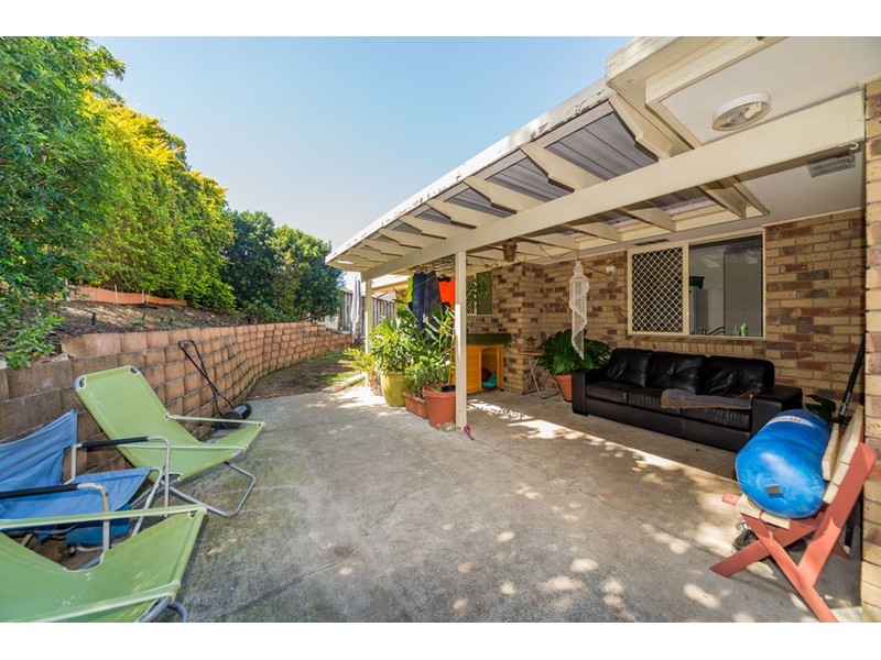 11 Malekula Rise, Pacific Pines QLD 4211