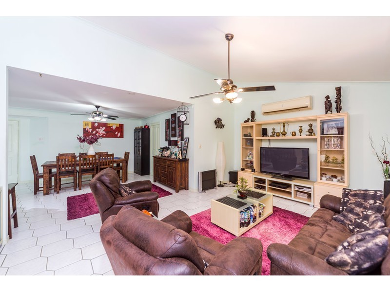 9 Urangan Court, Helensvale QLD 4212