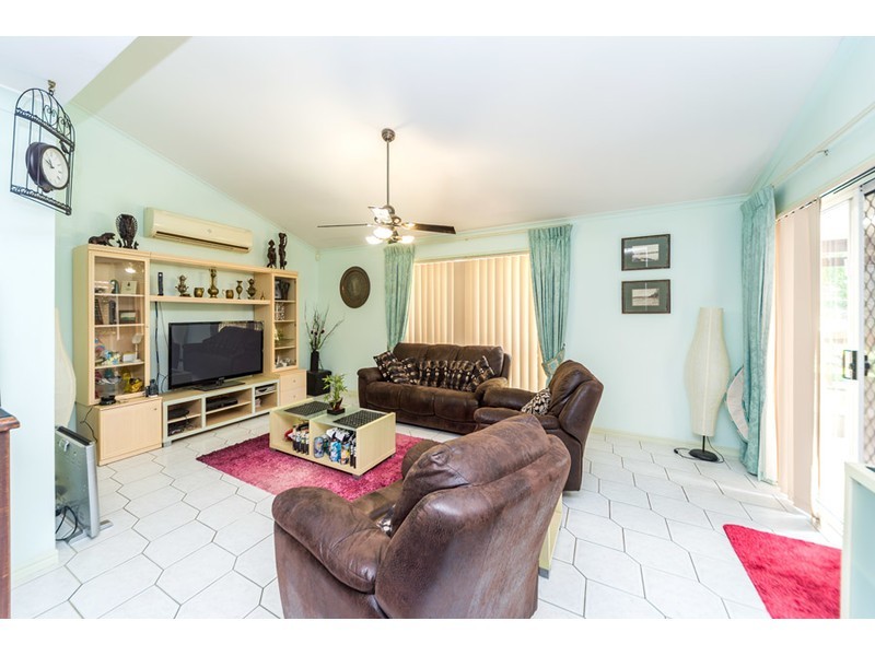 9 Urangan Court, Helensvale QLD 4212