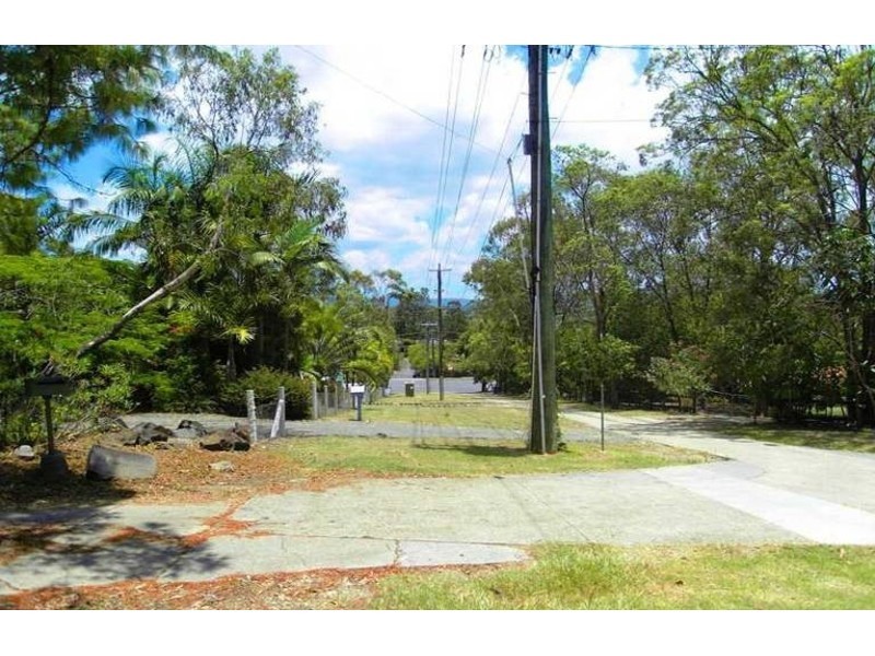 5 Woodside Place, Helensvale QLD 4212