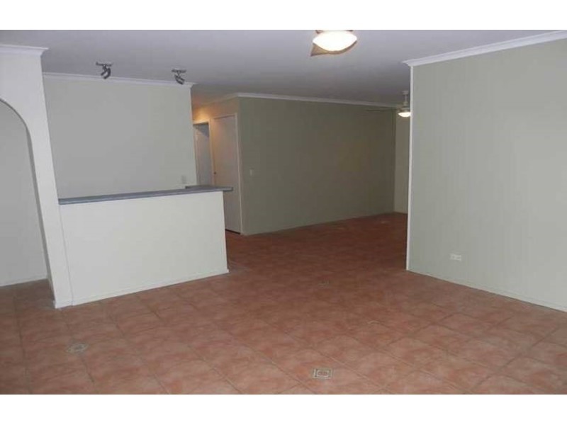 5 Woodside Place, Helensvale QLD 4212