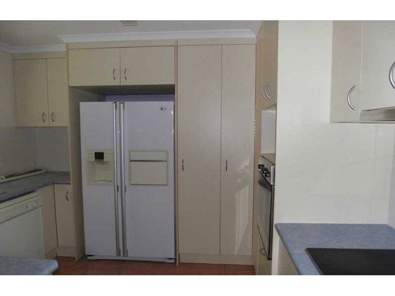 5 Woodside Place, Helensvale QLD 4212