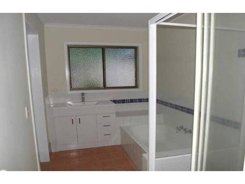 5 Woodside Place, Helensvale QLD 4212