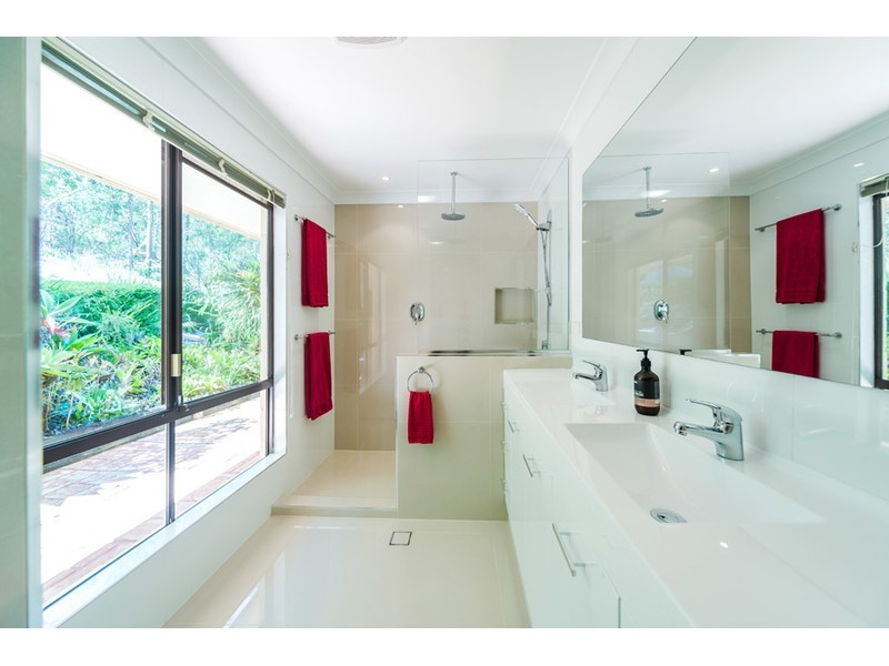 729 Tamborine Oxenford Road, Upper Coomera QLD 4209