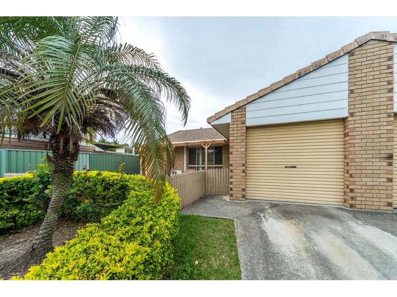 2/18 Artists Avenue, Oxenford QLD 4210