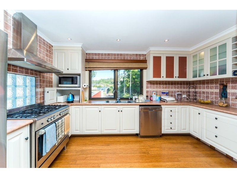 4 The Promontory, Helensvale QLD 4212