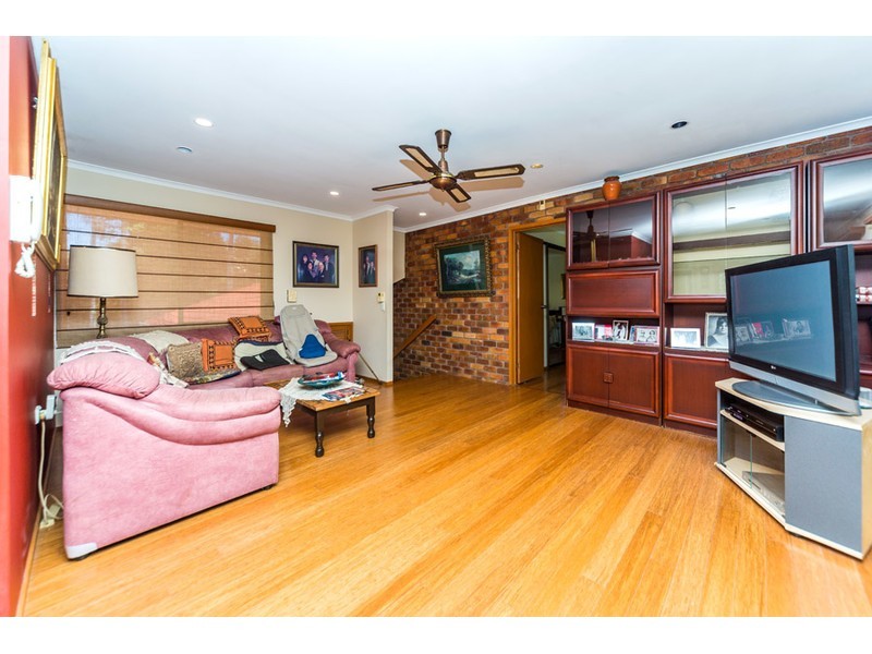 4 The Promontory, Helensvale QLD 4212