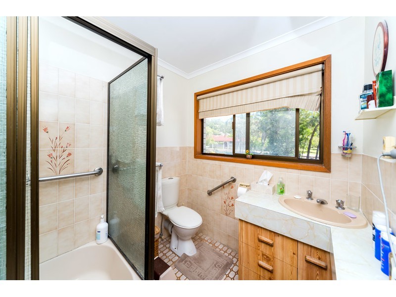 4 The Promontory, Helensvale QLD 4212