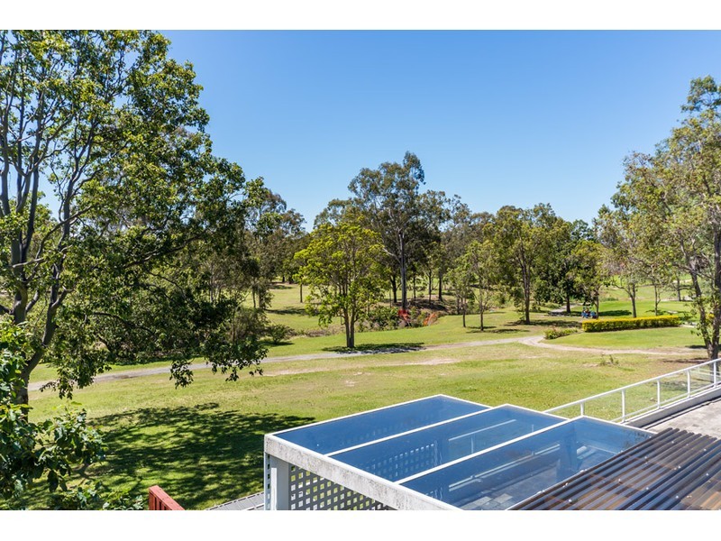 4 The Promontory, Helensvale QLD 4212