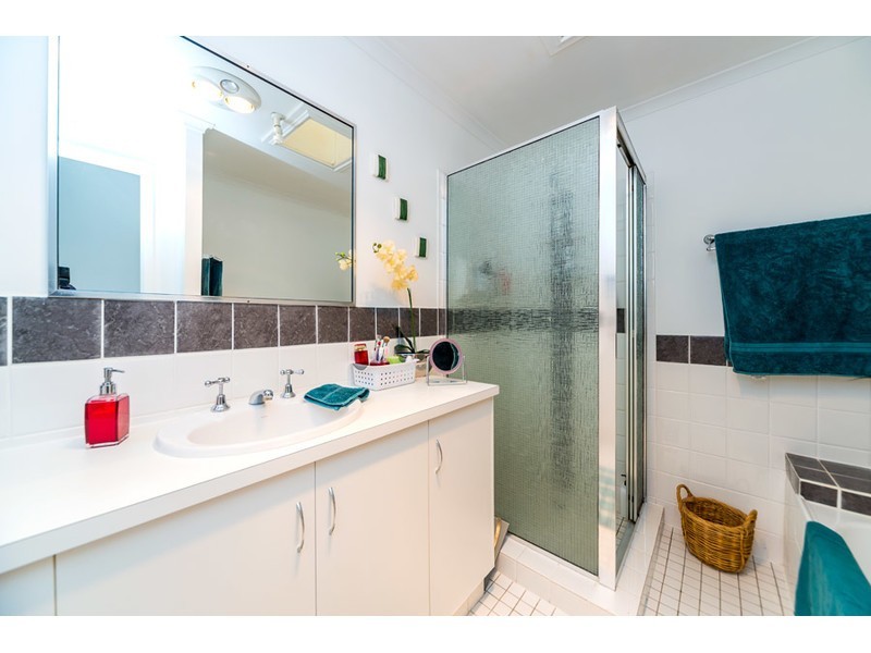 2/1 Universal Street, Oxenford QLD 4210