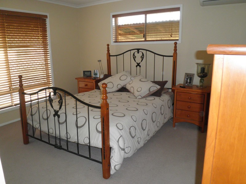 2 Samford Court, Helensvale QLD 4212