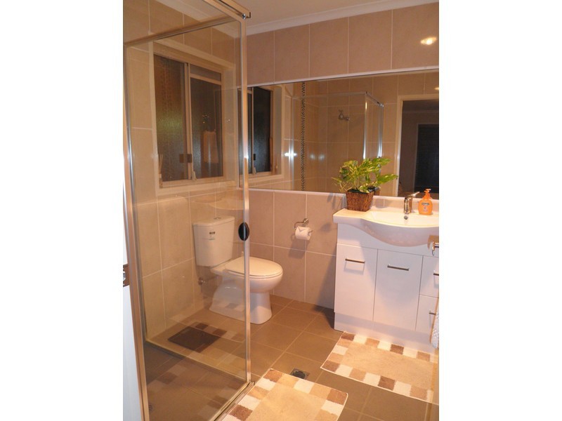 2 Samford Court, Helensvale QLD 4212